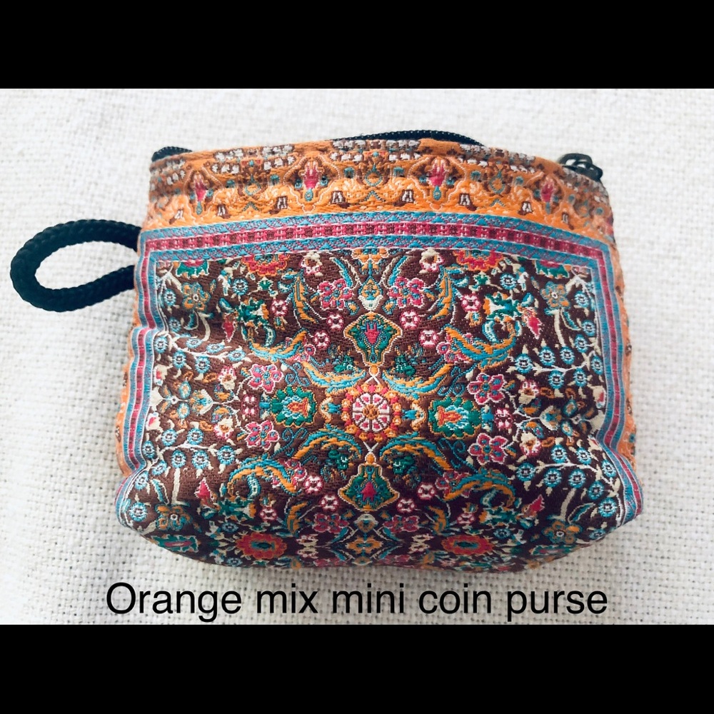 Orange mix color mini coin purse
Never used